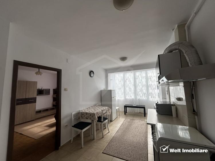 Apartament cu 2 camere semidecomandat, mobilat în Central