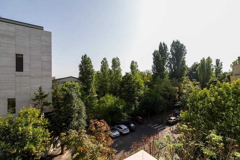 Inchiriere apartament 4 camere - Imobil mic - Primaverii - 26