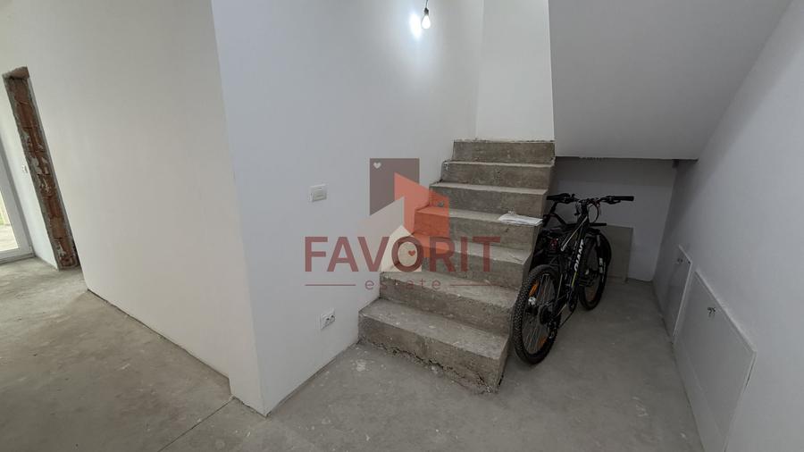 Duplex cu 5 camere cu Canalizare în Moșnița Nouă