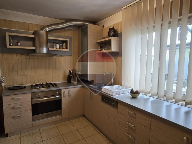 Casă individuală cu 4 camere cu Teren 273 Mp în Ferentari