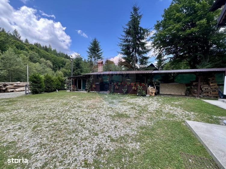 Casă cu 4 camere în Porumbacu de Sus
