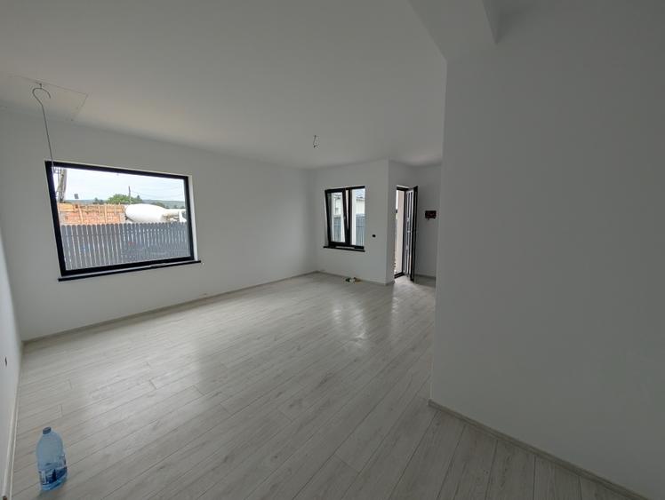 Casă individuală cu 3 camere cu Teren 400 Mp în Nord