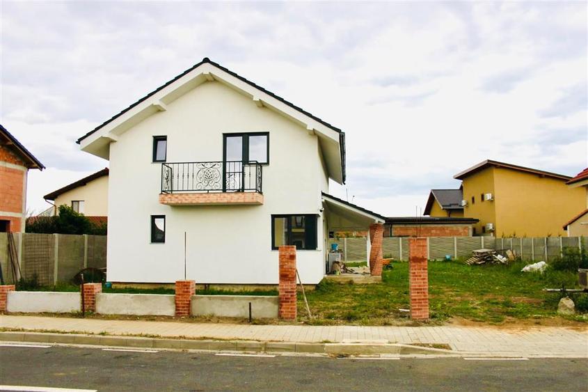 Casă cu 5 camere cu Teren 580 Mp în Exterior Nord