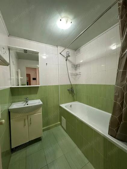 Apartament cu 2 camere decomandat în Complex Studențesc