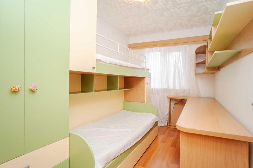 Apartament cu 3 camere decomandat, mobilat în Canta