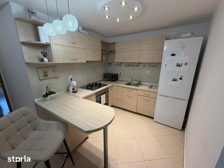 Apartament cu 3 camere decomandat în Central
