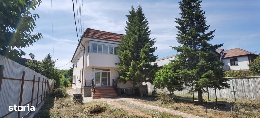 Casă cu 5 camere cu Teren 1438 Mp în Chiscani