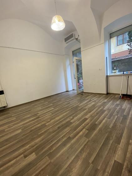 Spațiu comercial, de 25 mp, în Ultracentral