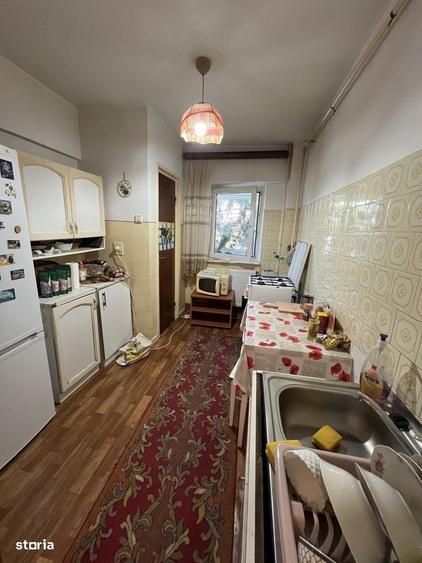 Apartament cu 3 camere decomandat în Trivale