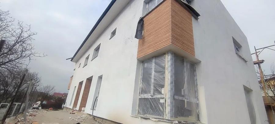 Duplex cu 4 camere cu Canalizare în Dâmbul Rotund
