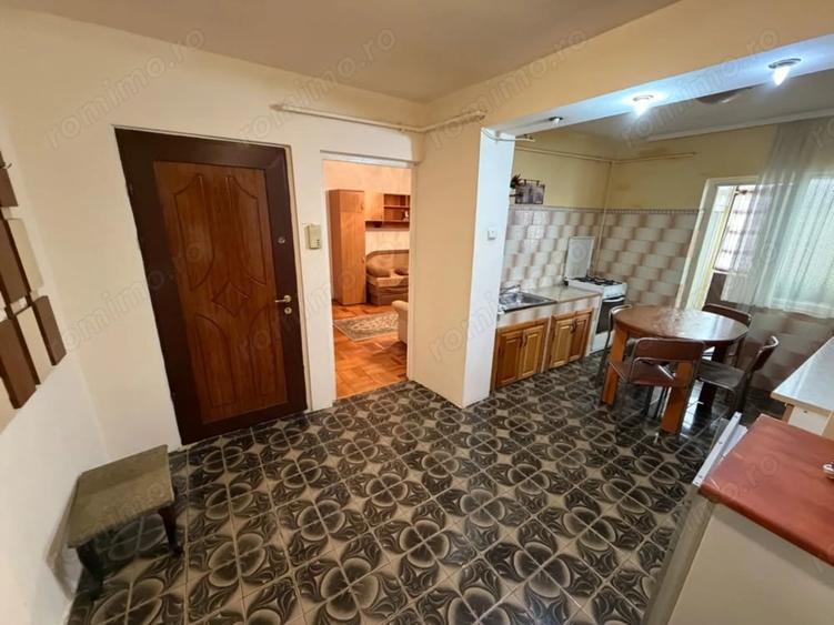 Apartament 2 camere, decomandat - zona Ampoi 3 - 10