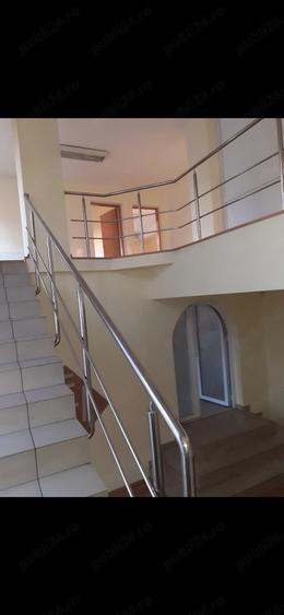 Casă cu 8 camere cu Teren 640 Mp în Aradului