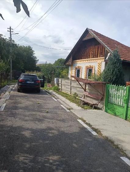 Casă cu 2 camere cu Teren 2000 Mp în Dumbrava (Unirea)