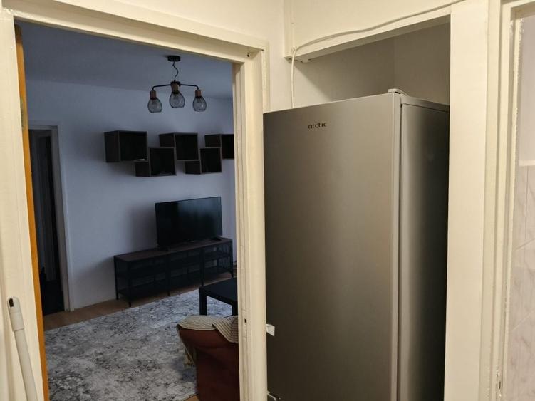 Inchiriez apartament 2 camere - 5