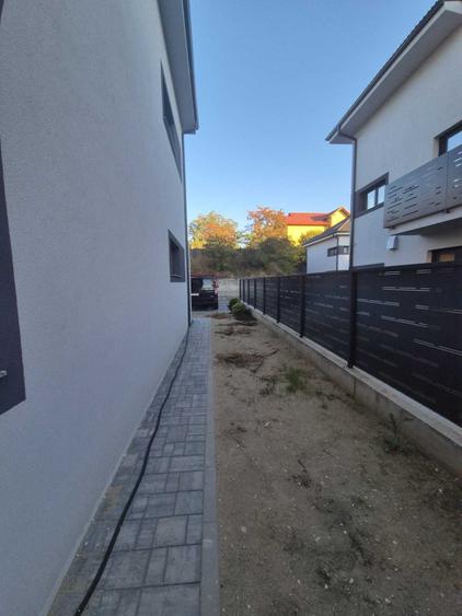 Casă cu 4 camere în Aeroport
