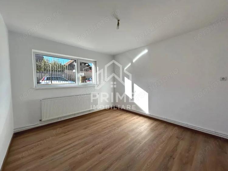 Casă cu 8 camere cu Teren 504 Mp în Central
