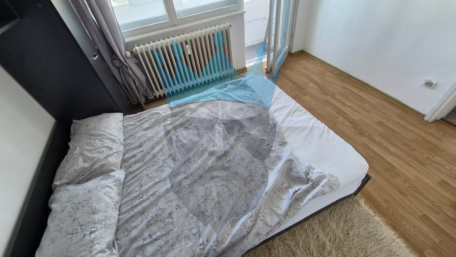 Apartament cu 3 camere decomandat, mobilat în P-ța Unirii