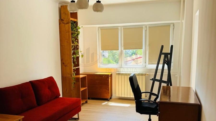 Apartament cu 2 camere decomandat în Calea Călărașilor