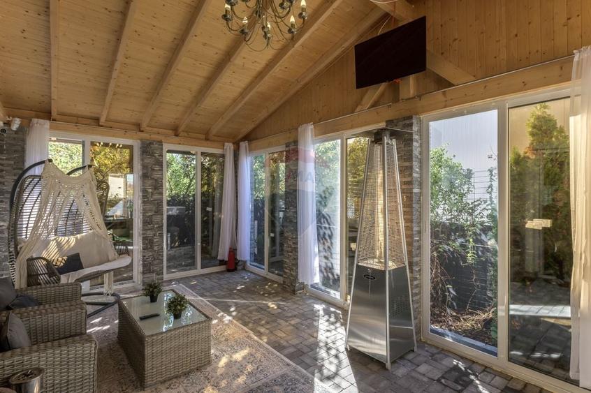 Casă individuală cu 4 camere cu Teren 225 Mp în Central