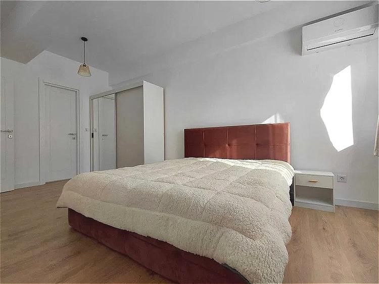 Apartament cu 3 camere decomandat, mobilat în Pipera