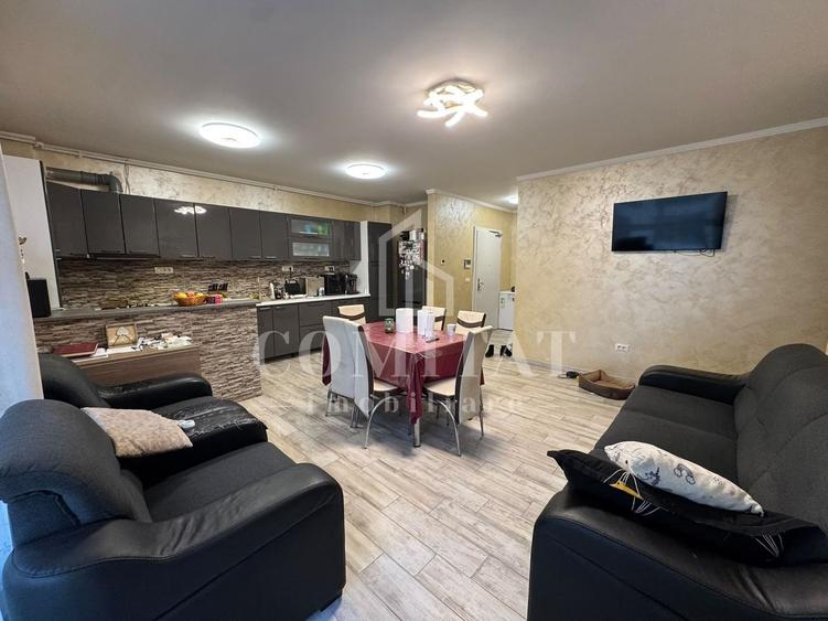 Apartament cu 4 camere semidecomandat, mobilat în Florești
