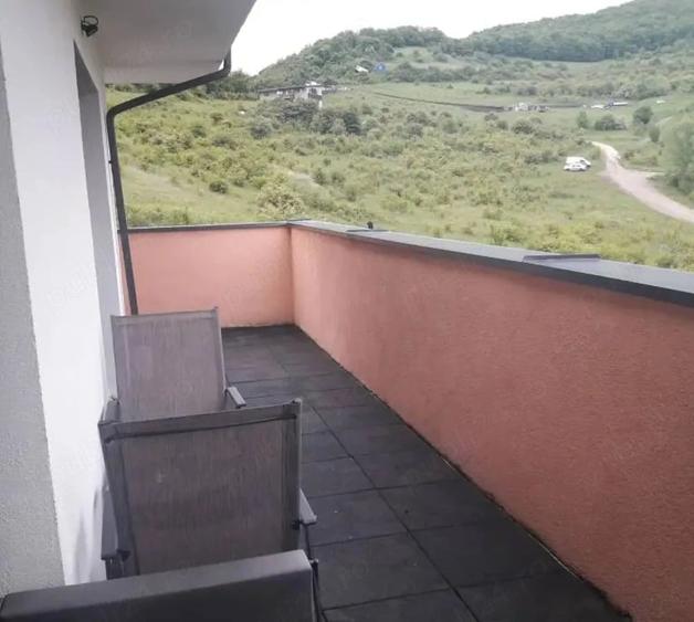 Apartament cu 2 camere decomandat în Florești