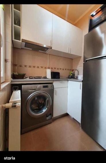 Casă cu 4 camere cu Teren 80 Mp în Central