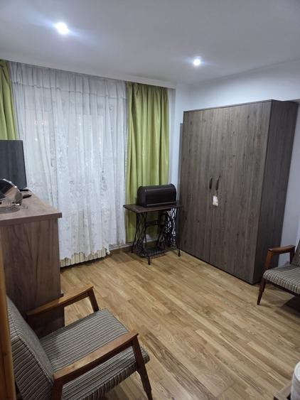 Apartament cu 3 camere decomandat în Dacia