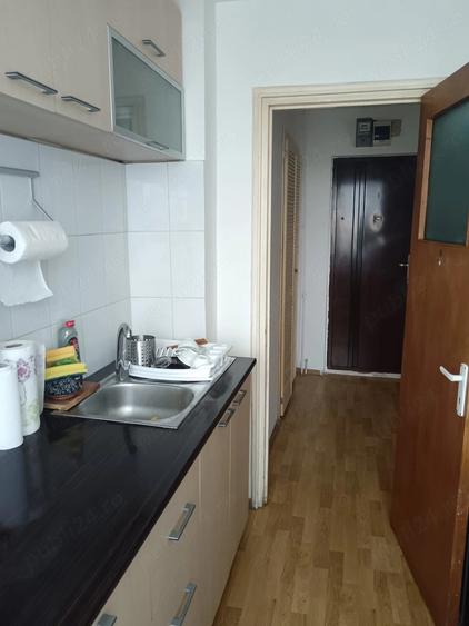 Apartament cu 2 camere semidecomandat în Obor