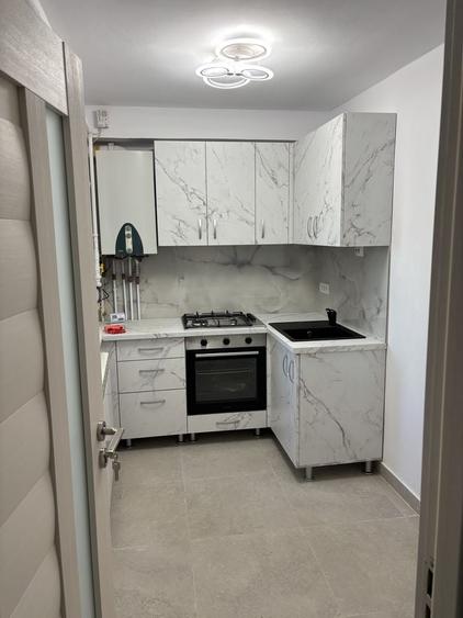 Garsonieră decomandată în Central
