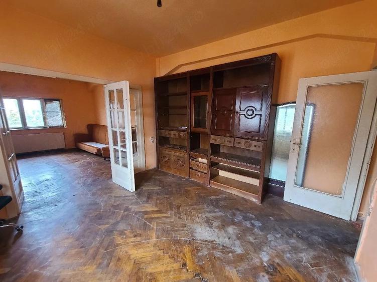 Apartament cu 2 camere nedecomandat în Parcul Carol