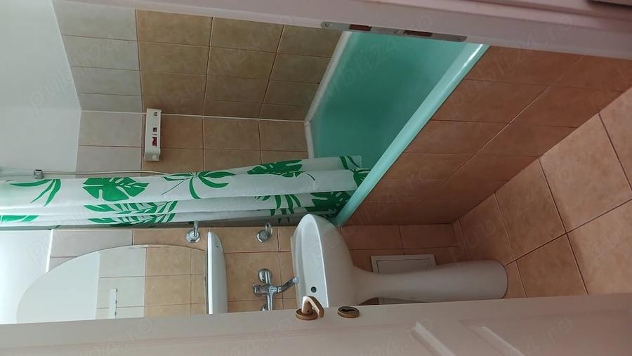 Apartament cu 2 camere decomandat în Traian