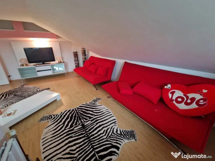 Apartament cu 4 camere decomandat în Central