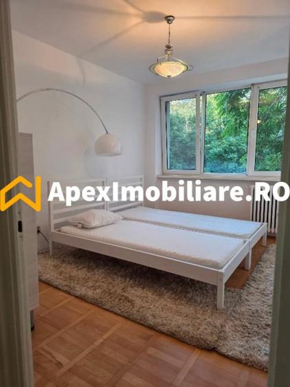Apartament cu 2 camere semidecomandat în Vatra Luminoasă