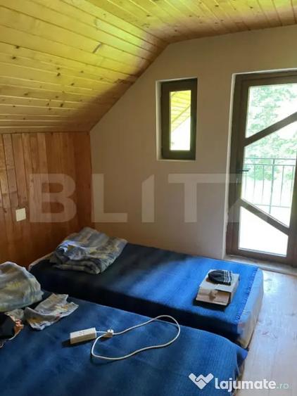 Casă cu 4 camere cu Teren 1635 Mp în Șugag
