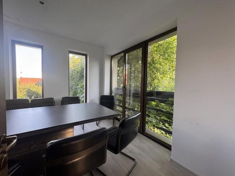 Duplex cu 5 camere cu Canalizare în Băneasa