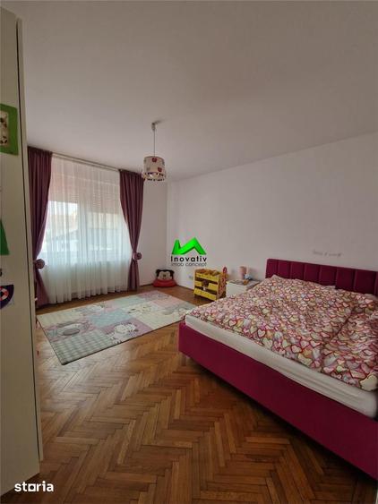 Casă cu 6 camere cu Teren 500 Mp în Șura Mică