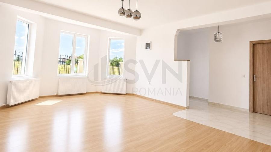 Casă cu 5 camere cu Teren 500 Mp în Corbeanca