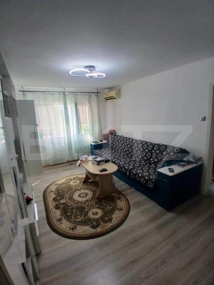 Apartament cu 3 camere semidecomandat, mobilat în Podu Roș