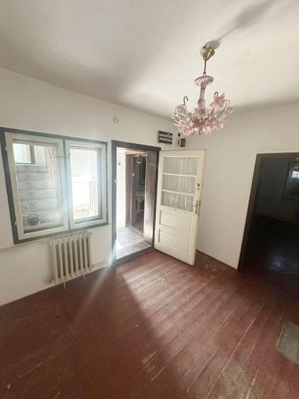 Casă individuală cu 5 camere cu Canalizare în Oncea