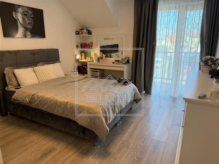 Casă cu 4 camere cu Teren 264 Mp în Tineretului
