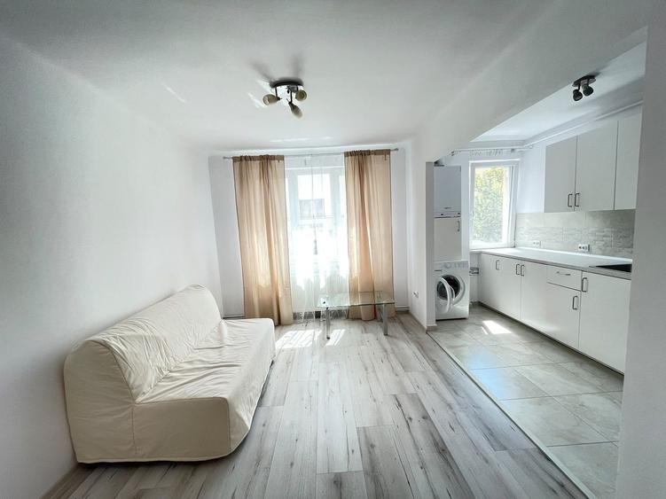 Apartament cu 2 camere decomandat, mobilat în Central