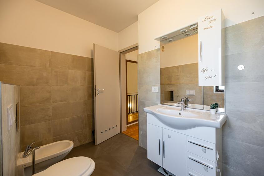 Casa 3 dormitoare si gradina | La limita cu Timisoara zona Braytim | Comision 0% - 30