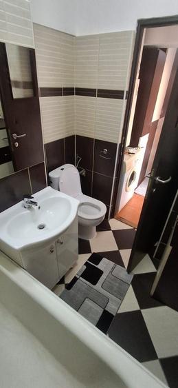 Apartament cu 2 camere decomandat în Micro 17