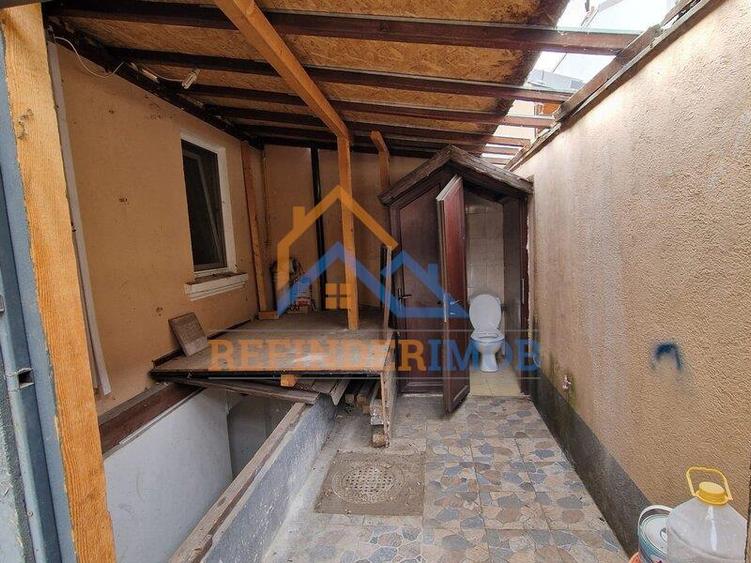Casă individuală cu 4 camere cu Canalizare în Basarab