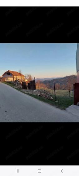 Teren de 2101 mp, în Valea