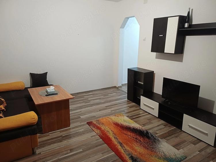Apartament cu 2 camere semidecomandat în Tineretului