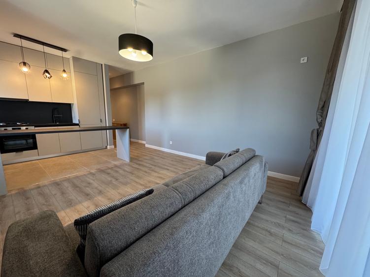 Apartament cu 2 camere decomandat în Străulești