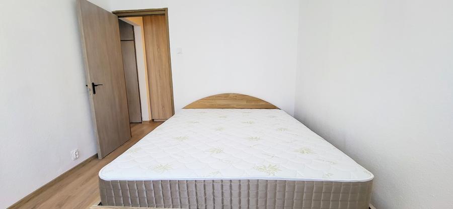 Apartament cu 3 camere decomandat în Rahova