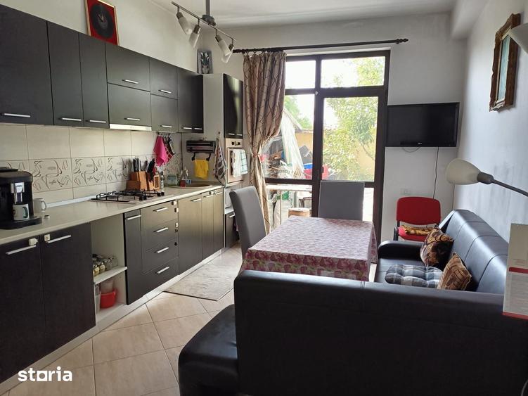Casă cu 4 camere cu Teren 250 Mp în Crevedia